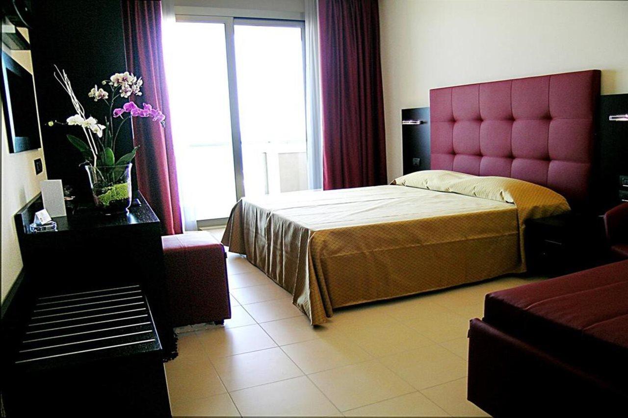 Terminal Palace & Spa Rimini Luaran gambar