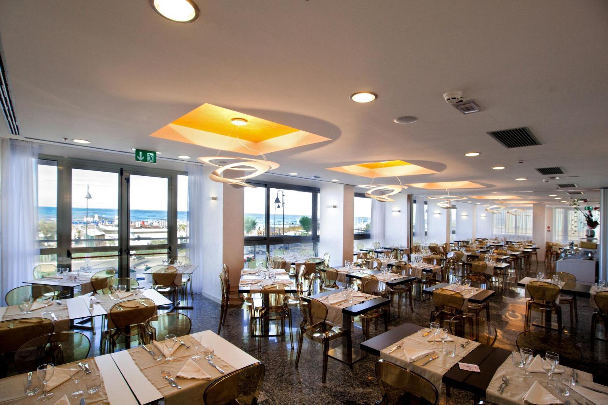 Terminal Palace & Spa Rimini Luaran gambar