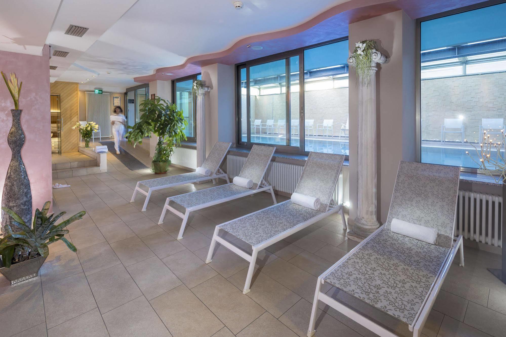Terminal Palace & Spa Rimini Luaran gambar